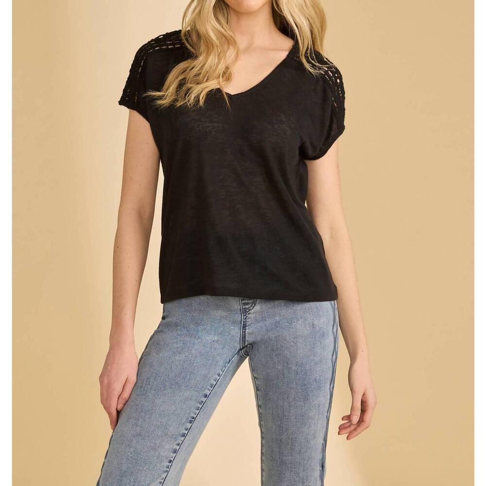 NEW FDJ short sleeve v-neck top in black